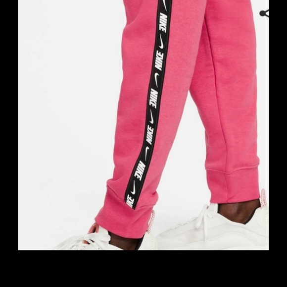 Women's Nike sweatpants only - Picture 5 of 10